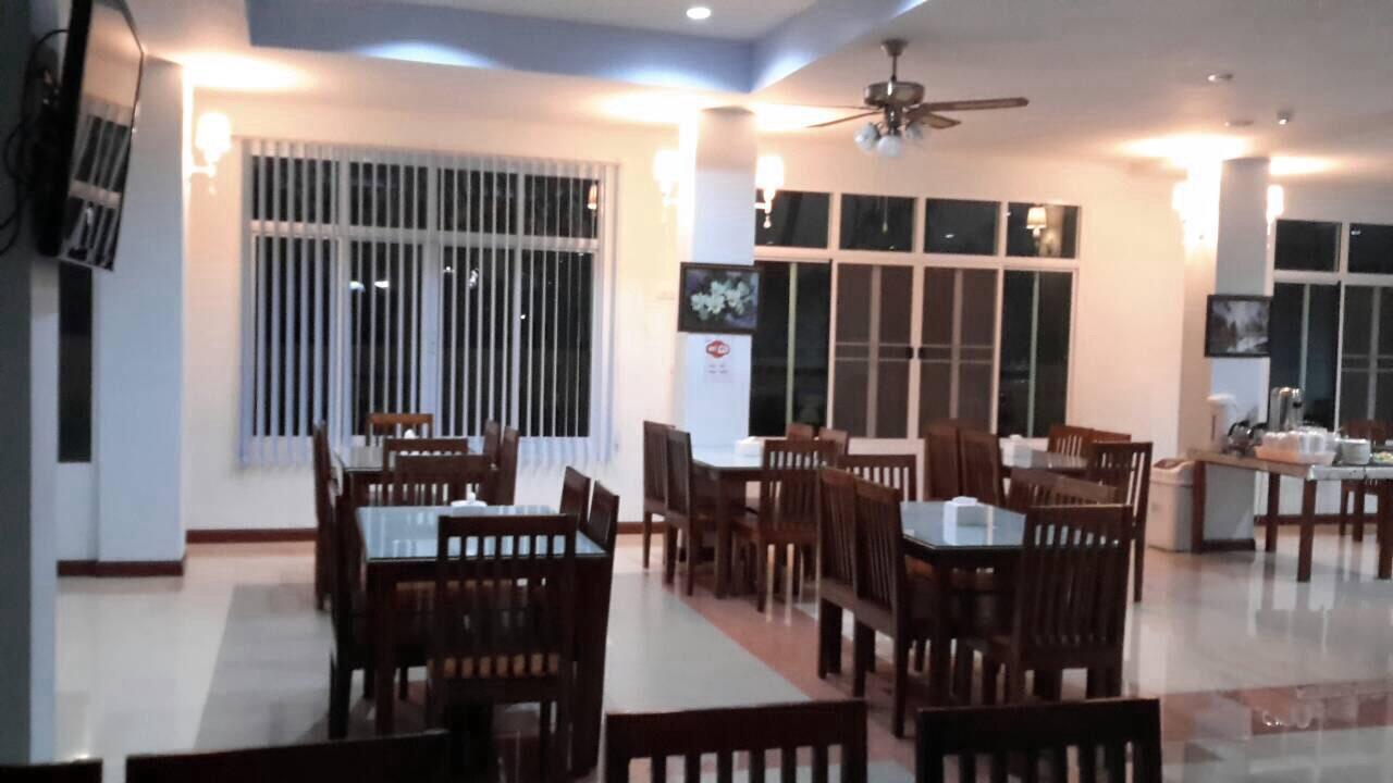 Baan Duangkamol Hotel Phitsanulok Buitenkant foto